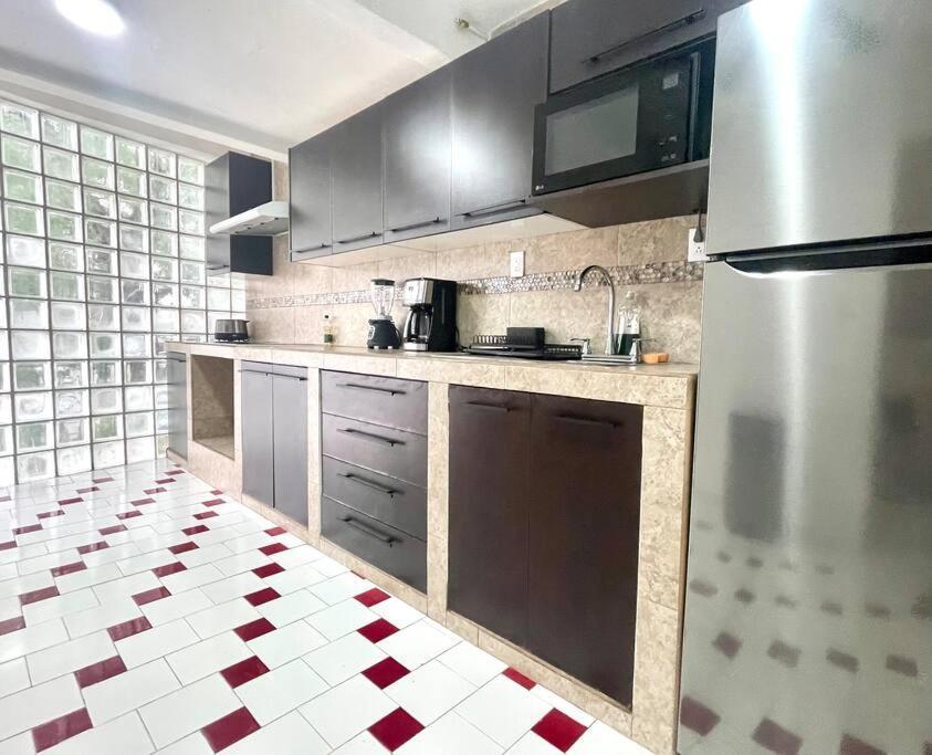 Deco5 Spacious Downtown Like Apartment